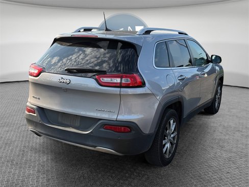 Used 2018 Jeep Cherokee Limited image 3