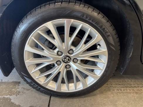 Certified 2020 Toyota Camry XLE image 33