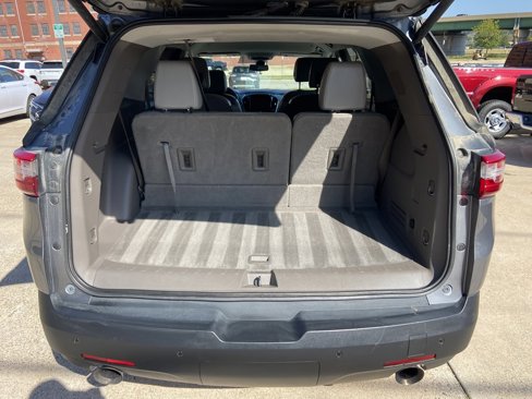 Used 2018 Chevrolet Traverse LT image 7