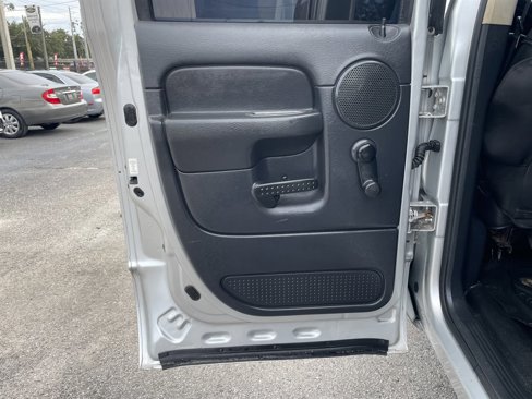 Used 2003 Dodge Ram 2500 Truck SLT image 32
