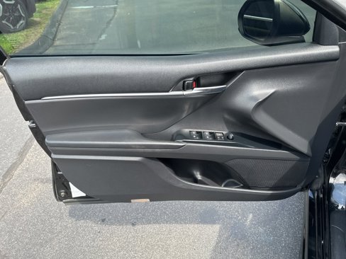 Used 2019 Toyota Camry SE image 29