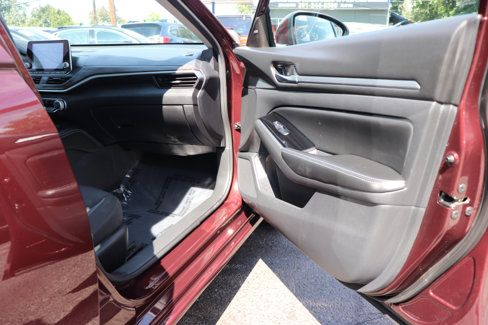 Used 2023 Nissan Altima 2.5 SV image 15