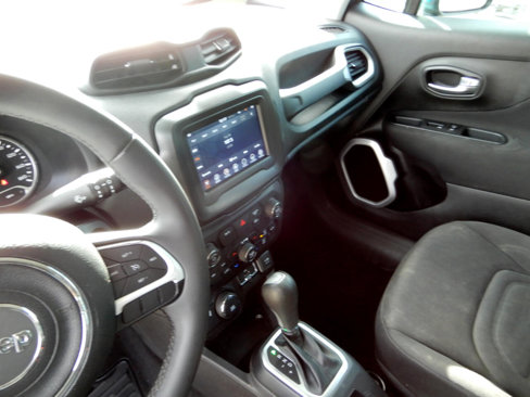Used 2021 Jeep Renegade Latitude image 14