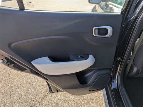 Used 2023 Hyundai Venue SEL image 24