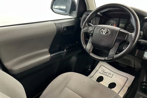 Used 2016 Toyota Tacoma SR image 12