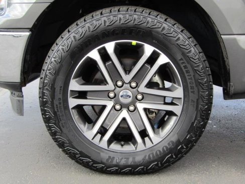 Used 2019 Ford F150 XLT image 10