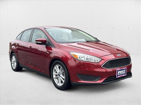 Used 2017 Ford Focus SE image 3