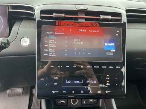 Used 2022 Hyundai Santa Cruz Limited image 22