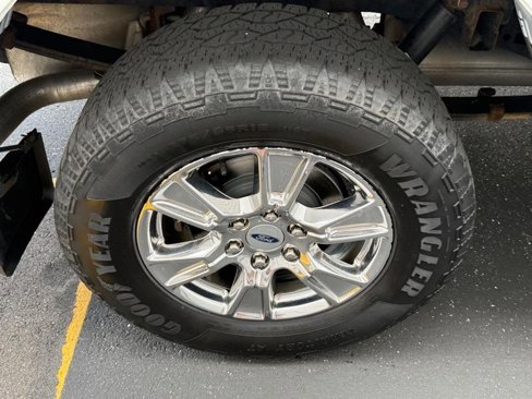 Certified 2017 Ford F150 XLT w/ Equipment Group 302A Luxury image 7