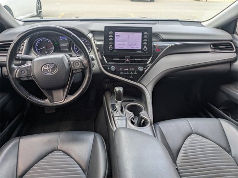 Used 2022 Toyota Camry SE image 12