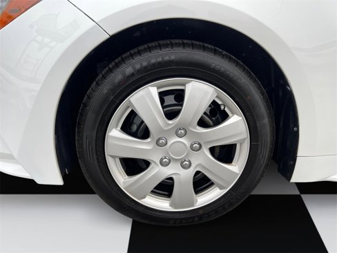 Used 2022 Toyota Corolla LE image 14
