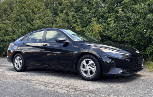 Used 2021 Hyundai Elantra SE image 9