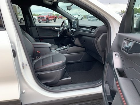 New 2025 Ford Escape ST-Line w/ Tech Pack #1 image 14