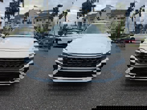 New 2025 Hyundai Elantra Sport image 9