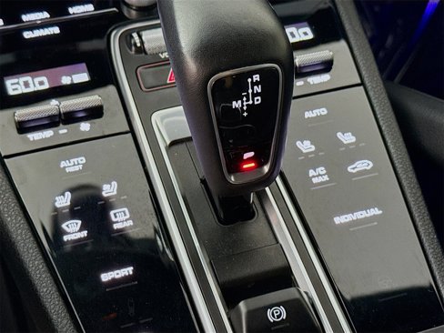 Certified 2019 Porsche Cayenne image 17