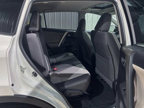 Used 2015 Toyota RAV4 XLE image 26