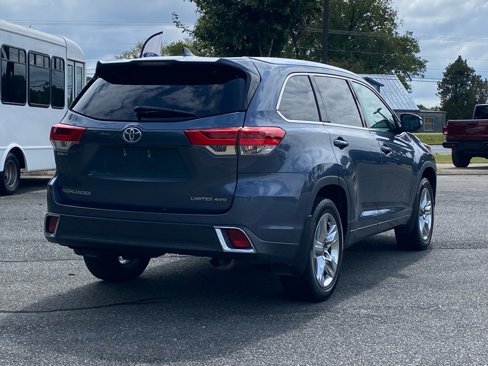 Used 2018 Toyota Highlander Limited image 3