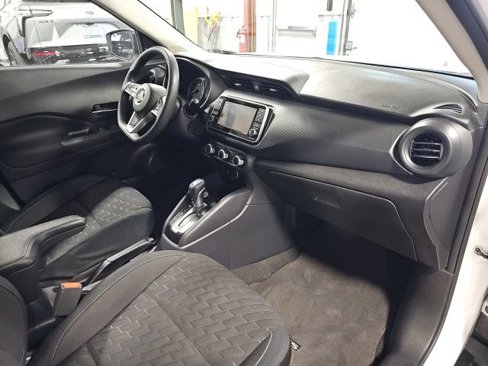 Used 2021 Nissan Kicks S image 31