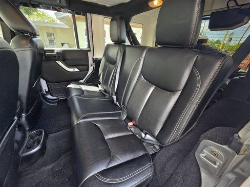 Used 2014 Jeep Wrangler Unlimited Sahara w/ Dual Top Group image 31