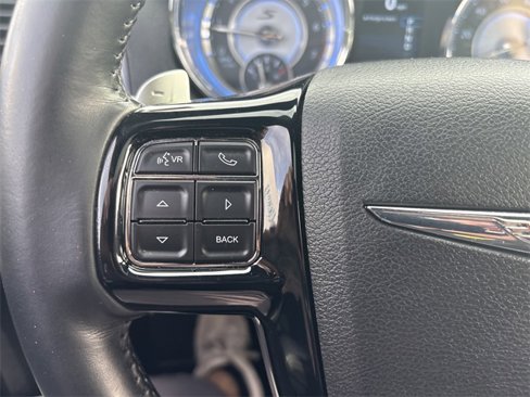 Used 2014 Chrysler 300 S image 17