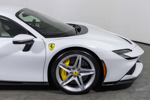 Used 2023 Ferrari SF90 Stradale image 13