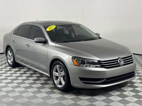 Used 2013 Volkswagen Passat 2.5 SE image 3