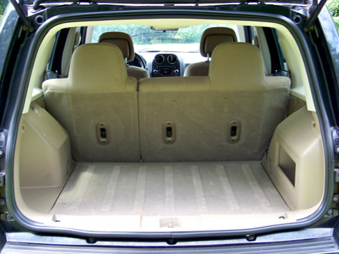 Used 2014 Jeep Patriot Latitude image 11