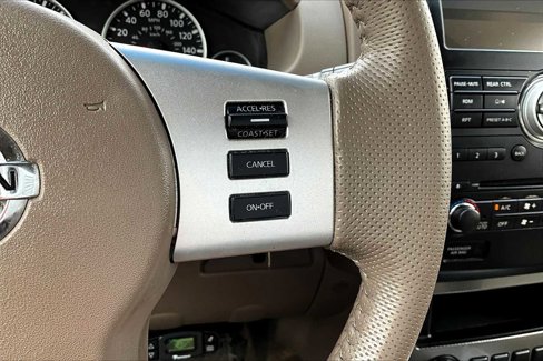 Used 2012 Nissan Pathfinder SV image 24