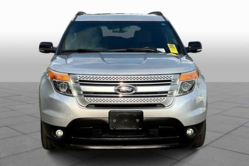 Used 2013 Ford Explorer XLT image 3