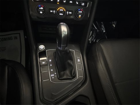 Used 2019 Volkswagen Tiguan SE w/ Panoramic Sunroof Package image 28