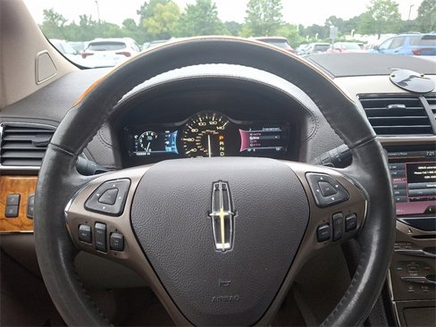 Used 2013 Lincoln MKX AWD image 19