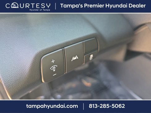 Used 2023 Hyundai Elantra SEL image 18