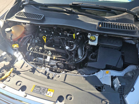 Used 2017 Ford Escape Titanium w/ Equipment Group 301A image 4