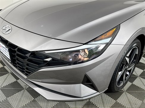 Used 2023 Hyundai Elantra SEL w/ Convenience Package image 2