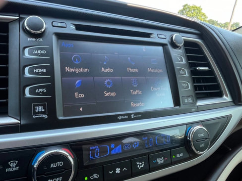 Used 2015 Toyota Highlander Limited image 35
