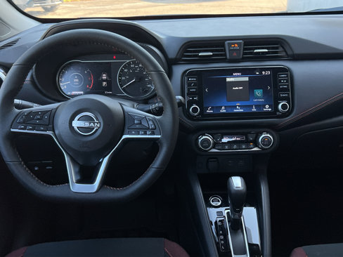 New 2025 Nissan Versa SR w/ Trunk Package image 17