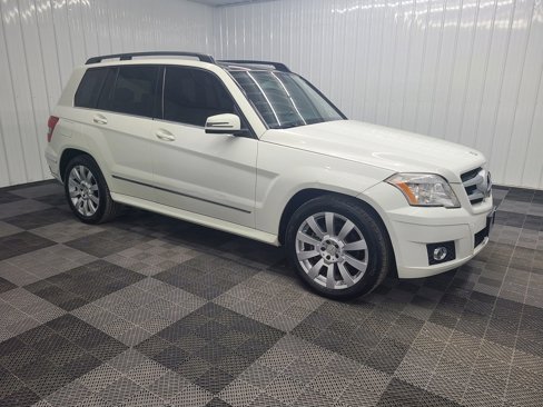 Used 2011 Mercedes-Benz GLK 350 4MATIC image 1