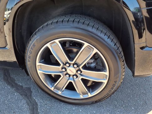 Used 2017 GMC Acadia Denali image 9
