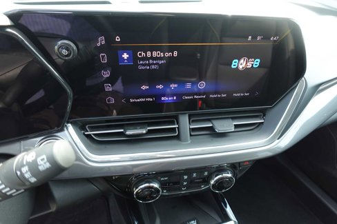 Used 2024 Chevrolet Trax ACTIV w/ Sunroof Package image 19