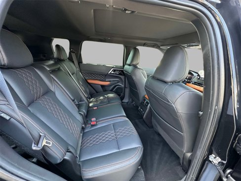 Used 2022 Mitsubishi Outlander SEL image 16