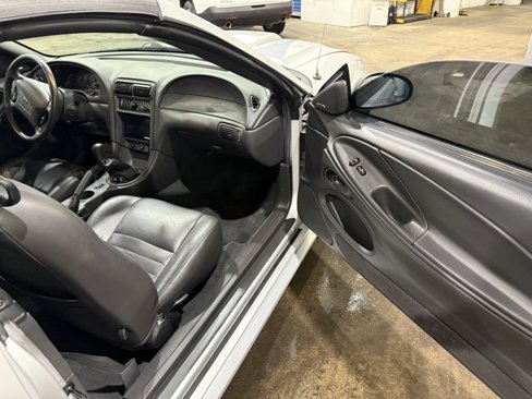 Used 2001 Ford Mustang GT image 18