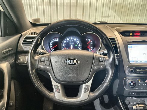 Used 2014 Kia Sorento SX image 11