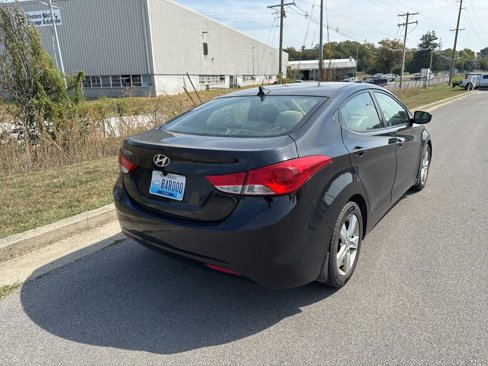 Used 2013 Hyundai Elantra GLS w/ Preferred Pkg image 5