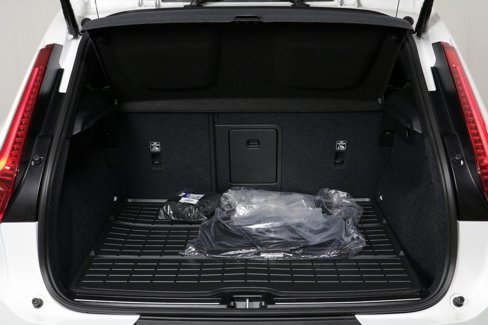 Used 2025 Volvo XC40 B5 Ultra w/ Protection Package Premier image 11