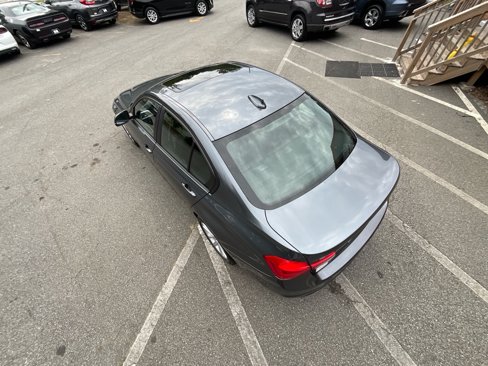 Used 2016 BMW 320i Sedan image 10