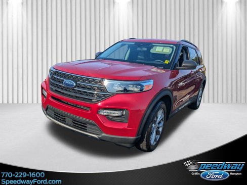 Certified 2022 Ford Explorer XLT w/ Equipment Group 202A image 1