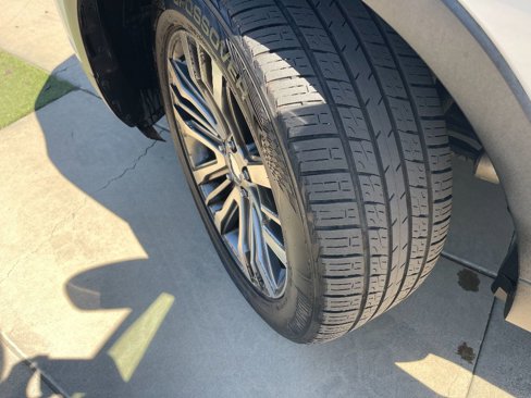 Used 2017 Ford Explorer Platinum image 40