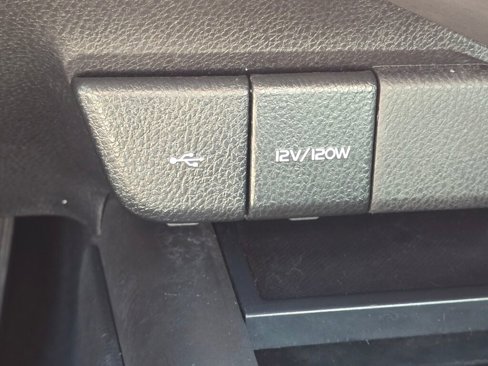 Used 2021 Toyota Camry SE image 26