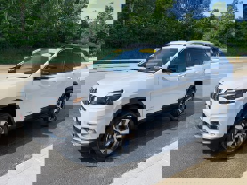 Certified 2022 Jeep Cherokee Limited w/ Mopar Interior Package image 4