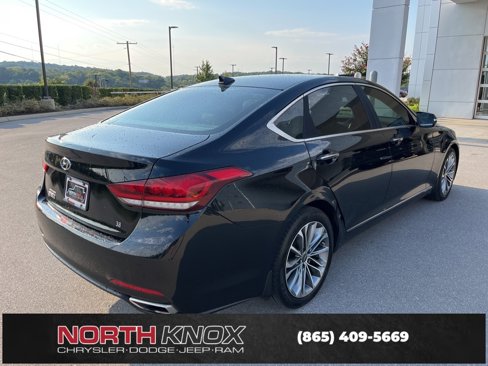 Used 2016 Hyundai Genesis 3.8 image 4